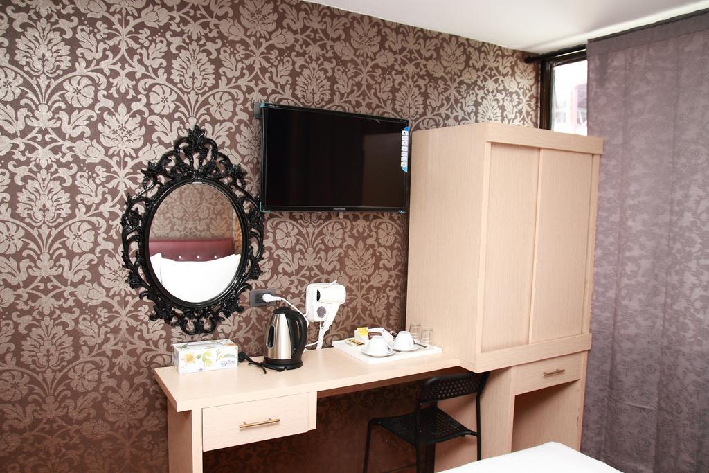 Harrys Suite Hotel Bangkok Eksteriør billede