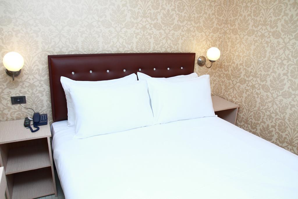 Harrys Suite Hotel Bangkok Eksteriør billede