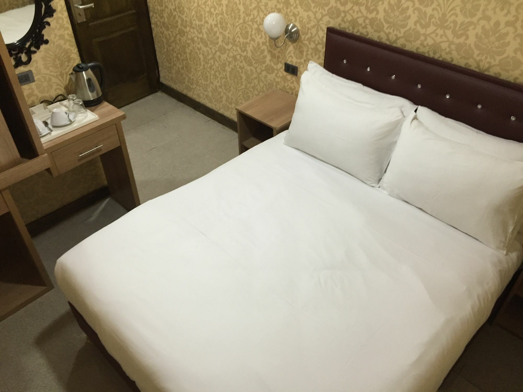 Harrys Suite Hotel Bangkok Eksteriør billede
