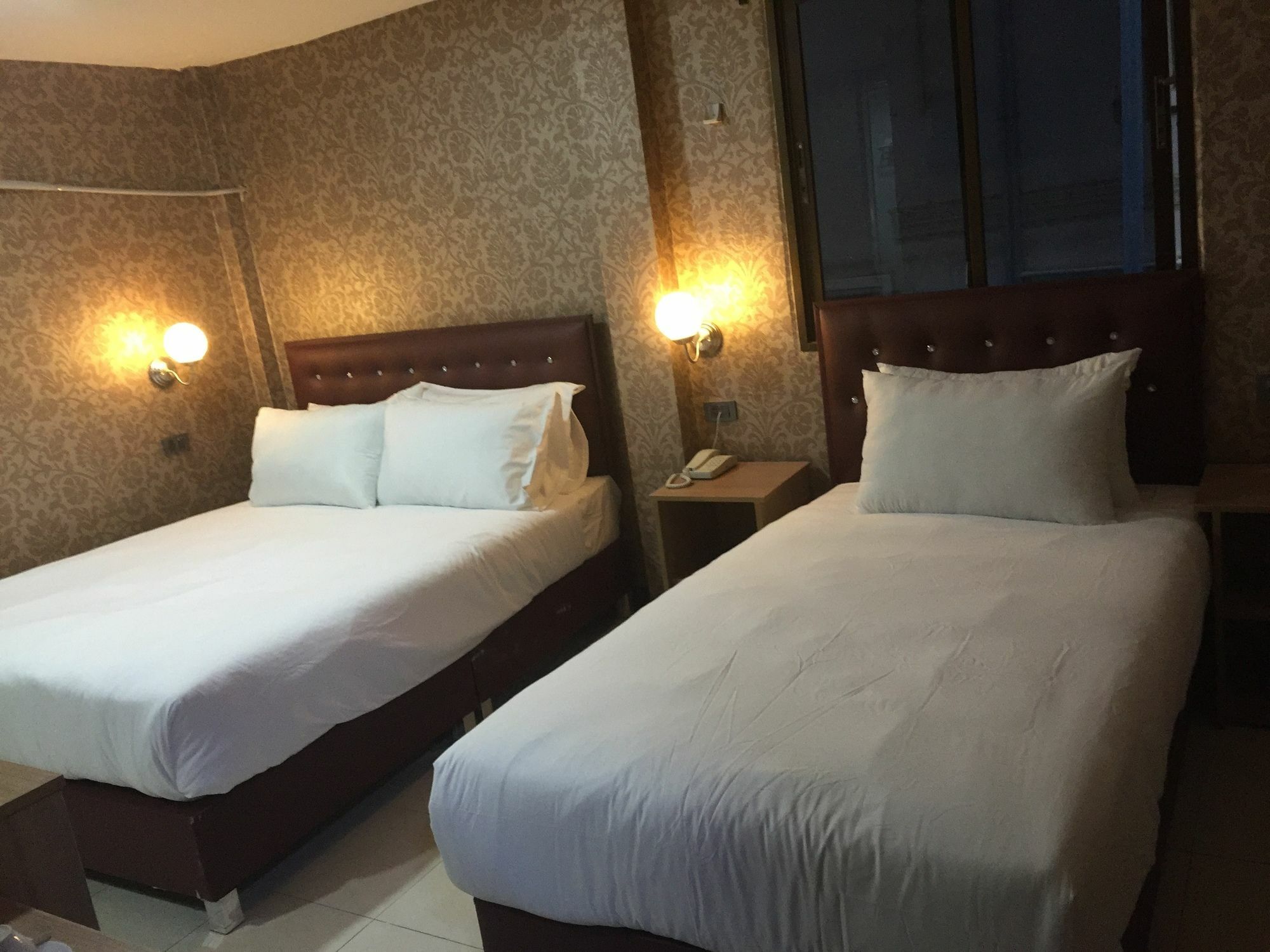 Harrys Suite Hotel Bangkok Eksteriør billede